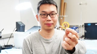 University of Chicago Professor Bozhi Tian